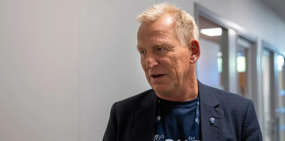 Kåre Heggebø liker dårlig forbudet mot grensekryssende fiske i Skagerrak og har bedt fiskeriminister Cecilie Myrseth se på saken på nytt.