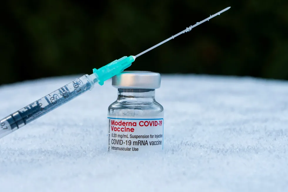 Solberg-regjeringen prioriterte vaksinene dit de trengtes mest, men det tok tid.