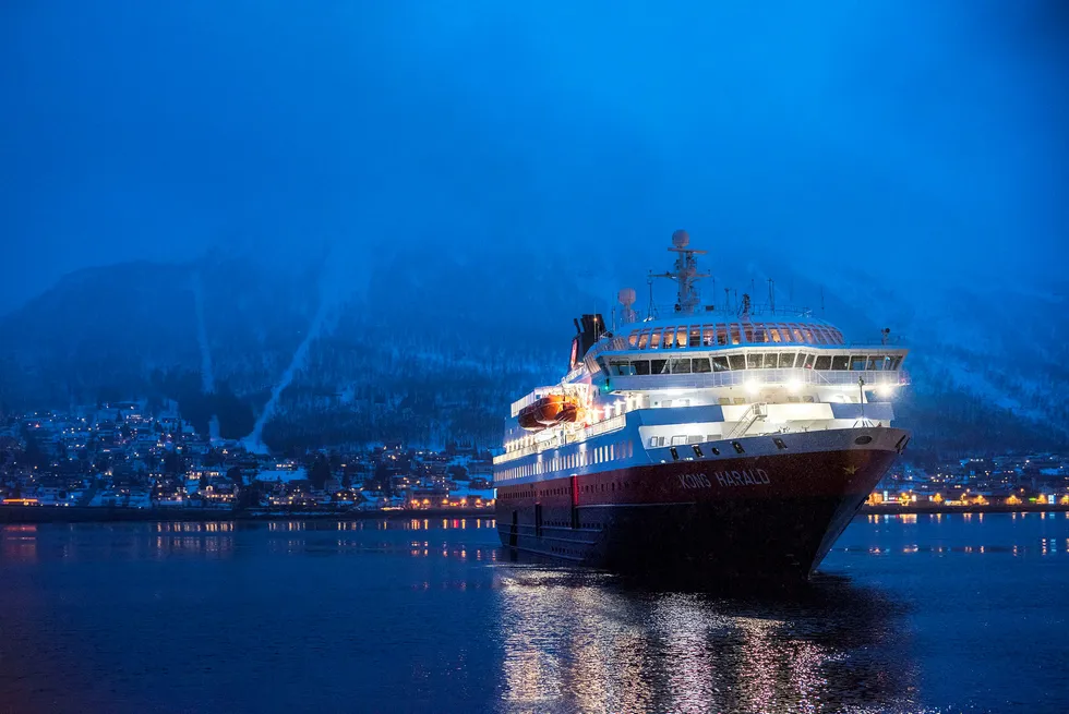 det er usikkert om Hurtigruten AS vil søke på anbudet for ruten mellom Bergen og Kirkenes. Foto: Fartein Rudjord