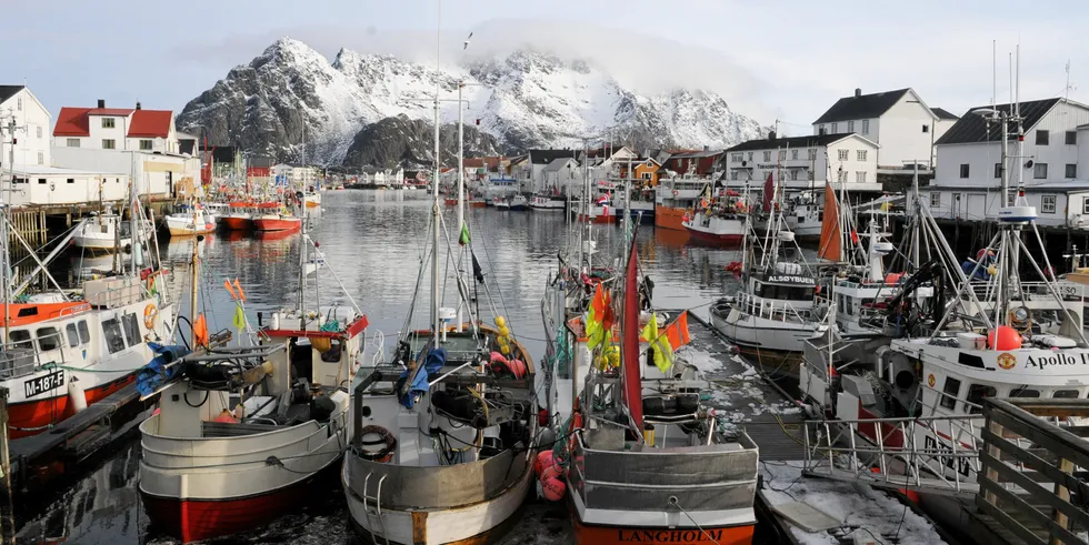 AVKLARINGER: Båter som driver med samfiske i dag, bør få fortsette med det i overgangsperioden til båtene innpasses i nye lengdegrupper, mener fiskarlagene som også ber regjeringen snarest avklare spørsmålet om hvor strukturgevinstene skal havne.