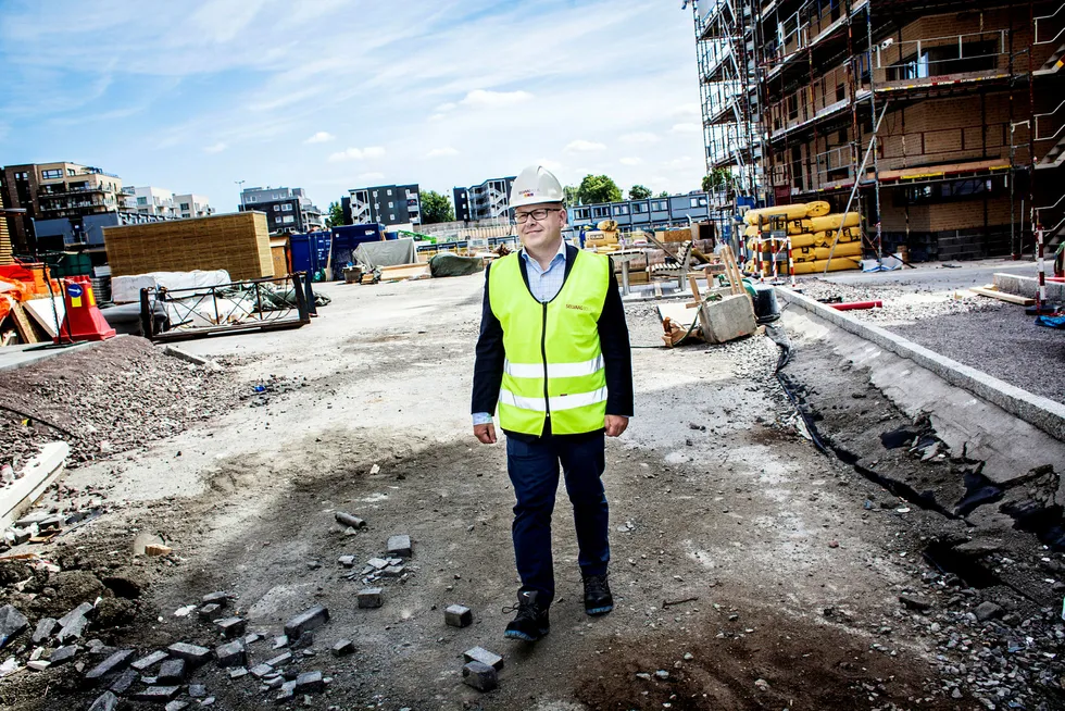 Administrerende direktør Baard Schumann i Selvaag Bolig tror på boligmarkedet, men vil likevel bygge færre boliger. Foto: Klaudia Lech