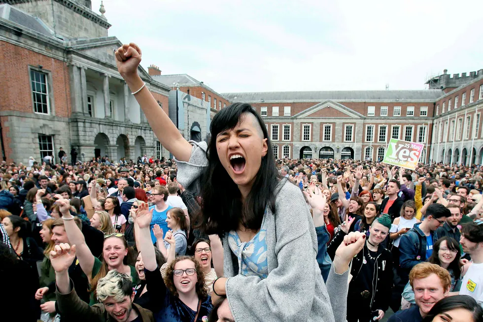 66 prosent stemte for å endre den irske Grunnloven. Irske kvinner får nå retten til selvbestemt abort. Foto: Paul Faith/AFP/NTB Scanpix