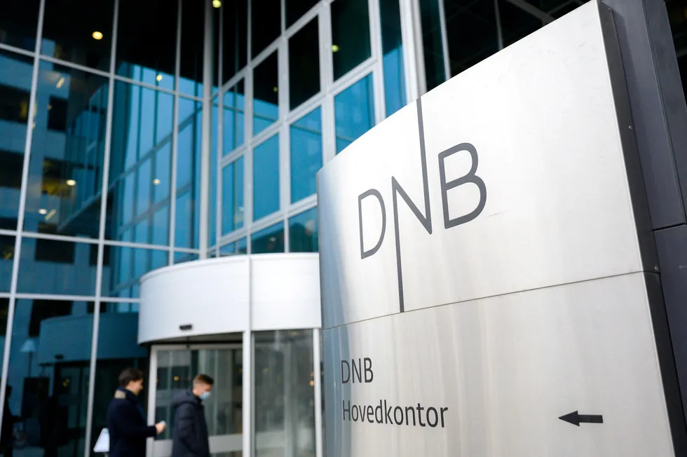 De seks nordiske bankenes bemanning økte i gjennomsnitt med tre prosent i fjor. DNB økte mest, med litt over seks prosent, skriver Sigmund Håland.