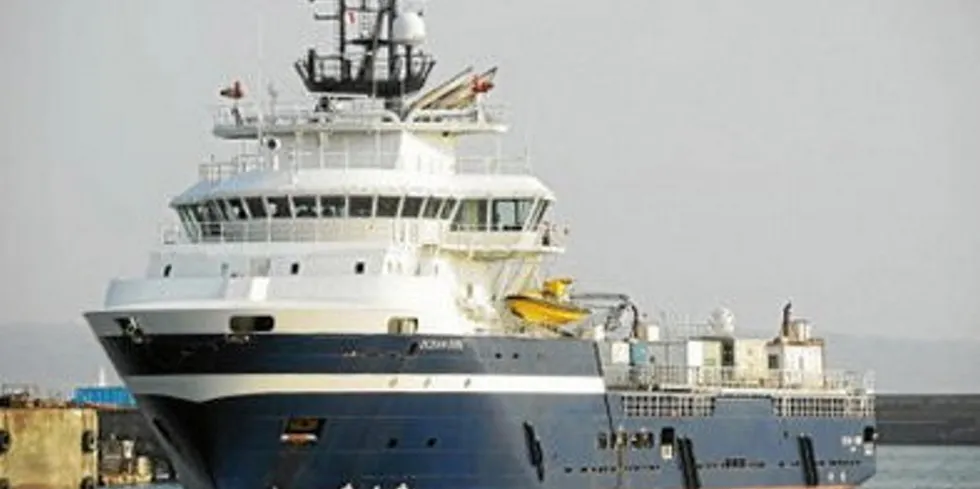 Arctic Pearl er det tidligere fartøyet Ocean Duke som nå bygges om for en høsting av haneskjell.