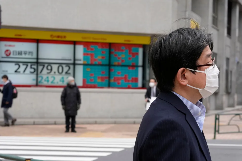 De asiatiske børsene falt mandag. Her fra Shanghai.