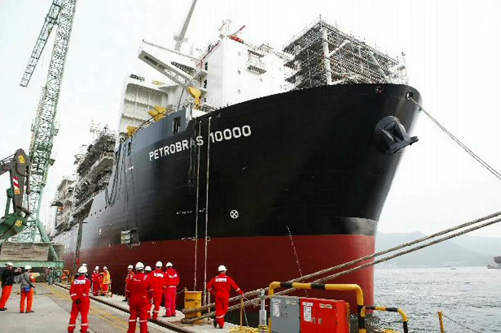 Gulf appearance: Transocean-operated drillship Petrobras 10000