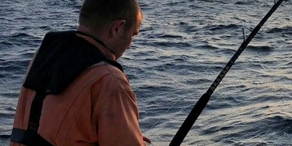 Cirka 20 sportsfiskerlag ble plukket ut til å fiske makrellstørje med utenfor Øygarden vest for Bergen i fjor.