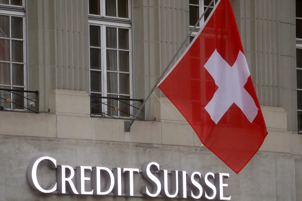 Credit Suisse merker fortsatt etterdønningene av krisen i oktober.