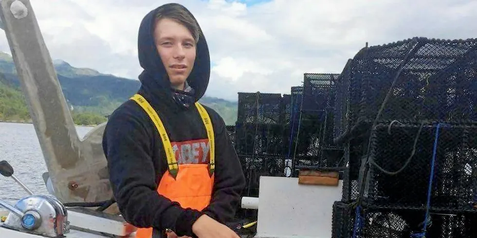 UNG VETERAN: Simen Lid (18) fra Samnanger har drevet fiske siden 10-årsalderen og vært aktiv med egen båt i fiske etter leppefisk de to siste årene.Foto: Privat