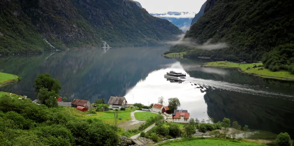 Nærøyfjorden i Aurland kommune er en av to fjorder som står på på UNESCOs liste over verdensarvområder som har særlig krav på beskyttelse. Den andre er Geirangerfjorden.