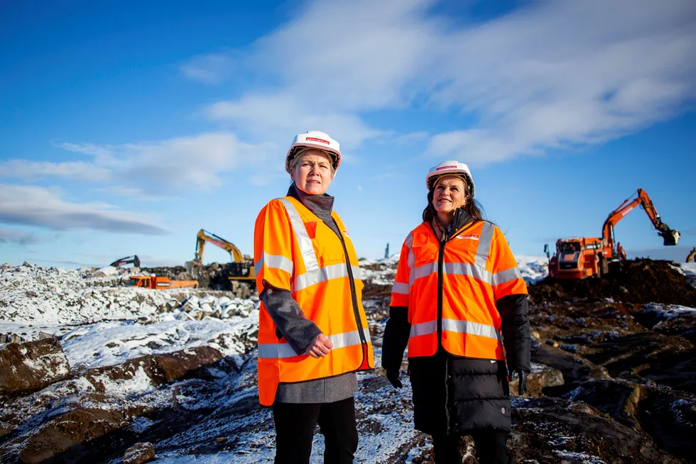 Gjenvinningssjef Lisa Sollie Moen (til venstre) i Fortum og Administrerende direktør i Grønt Punkt Norge as, Jaana Røine.