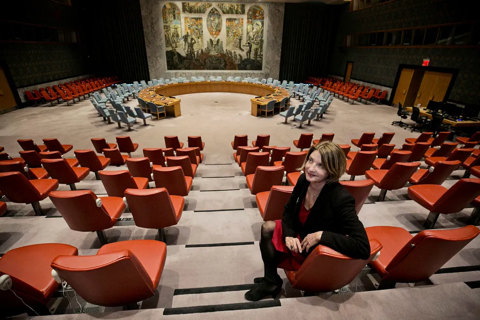 FN-ambassadør Mona Juul arbeider på vegne av regjeringen for at Norge skal få plass i FNs sikkerhetsråd. Men det er skjær i sjøen, mener artikkelforfatteren.