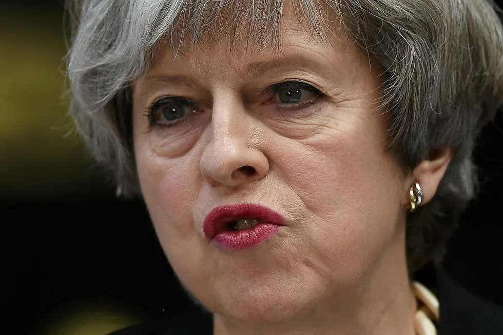– Det er for mye toleranse når det gjelder ekstremisme i vårt samfunn, sier Storbritannias statsminister Theresa May. Foto: Justin Tallis, AFP: