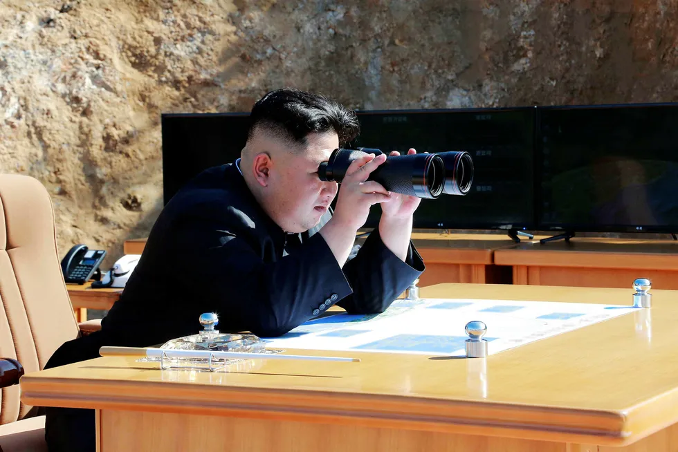 Nord-Koreas leder Kim Jong-un, her fotografert tidligere i juli i år. Foto: KCNA/Reuters/NTB scanpix