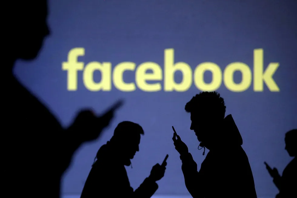 Facebook har slettet nærmere 1,3 milliarder falske kontoer det siste halvåret. Foto: Dado Ruvic/Reuters/NTB Scanpix