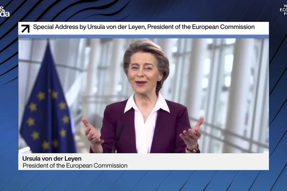 President for Europakommisjonen Ursula von der Leyen vektla kampen for å redde demokratiet i tillegg til miljøet sin tale til World Economic Forum.