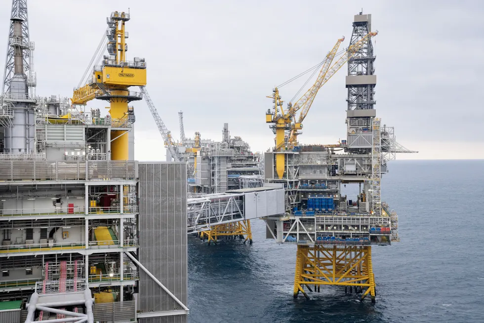 Kraft produsert med offshore gassturbiner koster rundt to kroner per kWh, antagelig dyrere enn flytende havvind, skriver Ove Trellevik.