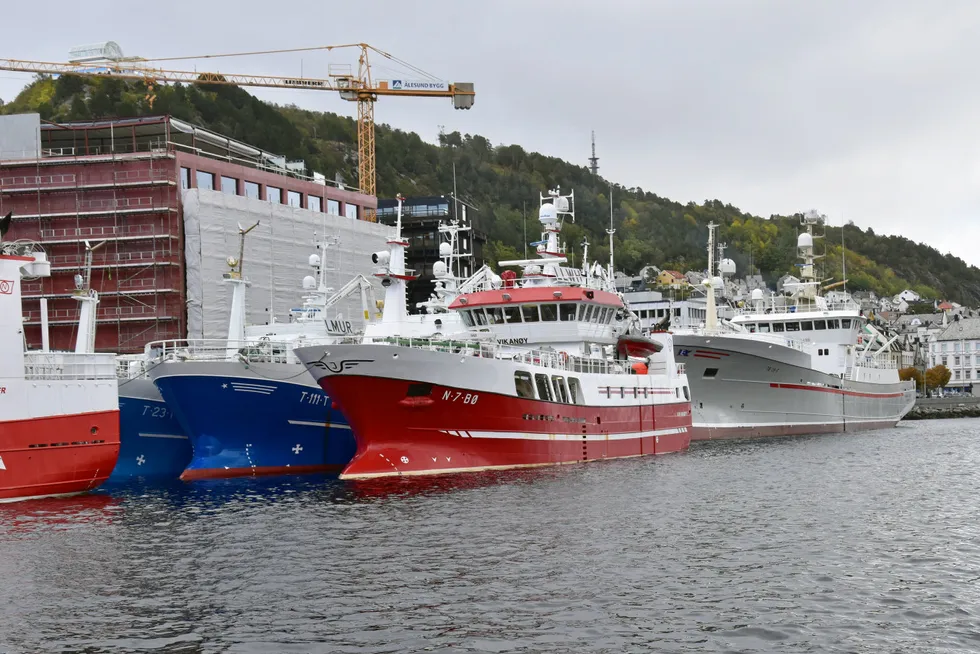 Fiskebåter til kai i Ålesund.