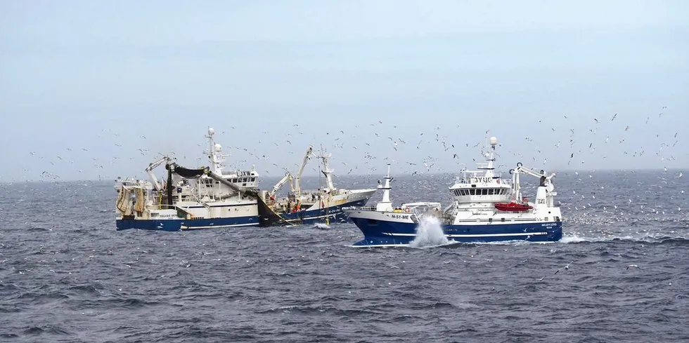Da norske fartøyer ble utestengt fra britiske fiskeområder, ble de tvunget til å fiske i mindre effektive områder. Fangsten per fisketur ble nesten halvert, og antall turer ble doblet, ifølge studien.
