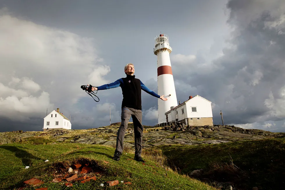 Nils Øveraas er generalsekretær i Den Norske Turistforening (DNT). Her er han fotografert på Torungen fyr. Foto: Mette Randem