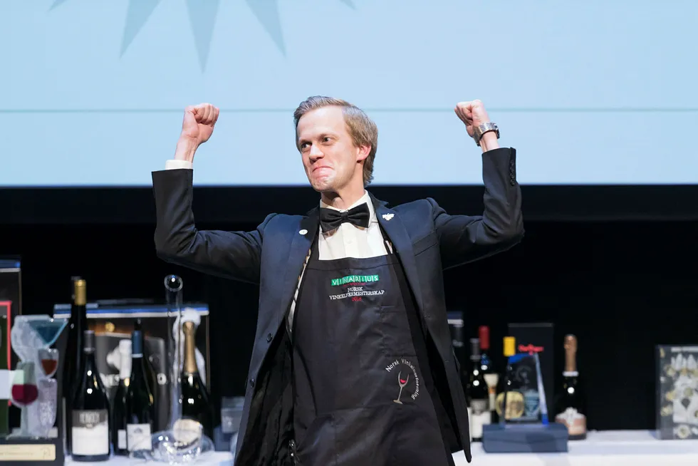Henrik Dahl Jahnsen som gikk av med seieren i Norsk Vinkelnermesterskap 2018 som gikk av stabelen i Oslo i går kveld. Foto: Sune Eriksen