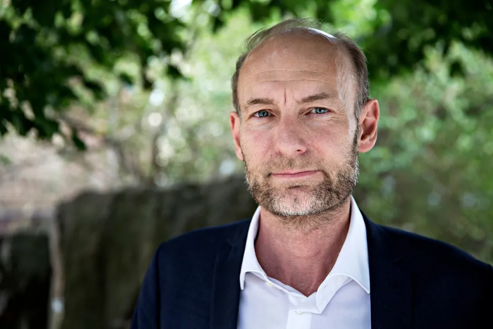 Fritt Ord-direktør Knut Olav Åmås er bekymret for samfunnsdebatten nå som sekstiåtterakademikerne begynner å bli gamle.