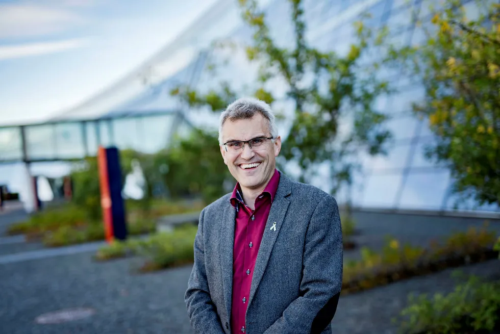Kjetil Rognsvåg (51) har ansvar for å gjøre et av Norges største konsern klare for de omfattende nye personvernreglene som kommer. Foto: Fartein Rudjord