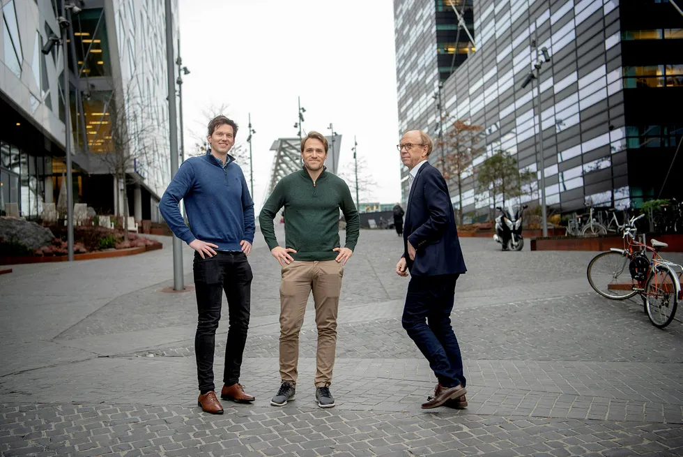 Tidligere oljefondssjef Knut N. Kjær (til høyre) tar steget inn i forbrukslånmarkedet som medeier i låne- og teknologiselskapet Kredd, og tror det vil gi mange nordmenn lavere rente. Her med gründerne Knut M. Ugland Jacobsen (fra venstre) og Andreas M. Talseth.