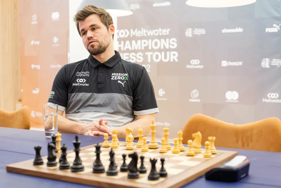 Magnus Carlsen ønsker budet fra Chess.com velkommen.