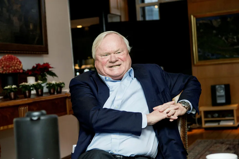 Investor John Fredriksen lar seg vanne ut i forbindelse med emisjonen av nye aksjer i tankrederiet Frontline. Foto: Elin Høyland