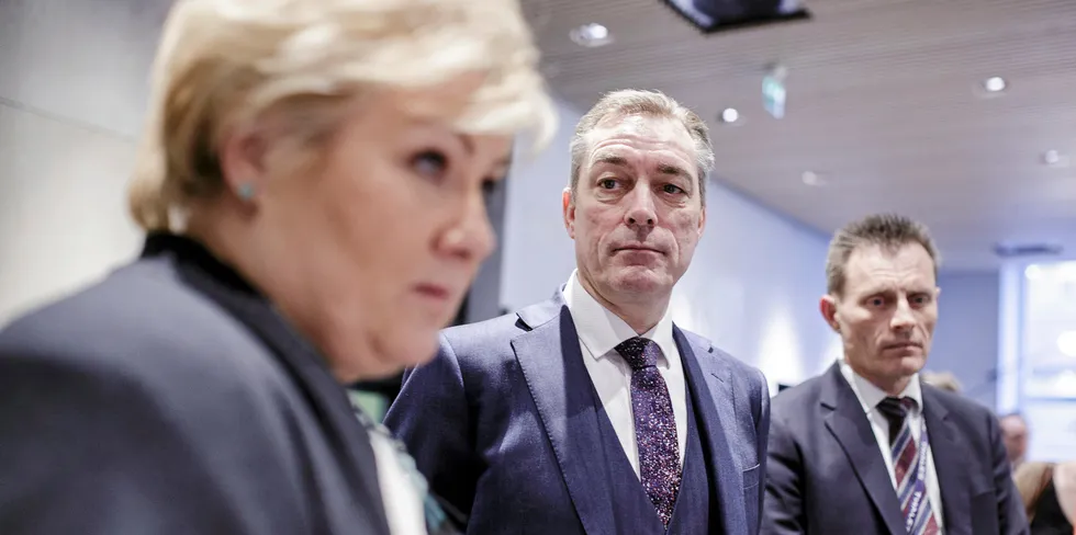 Forsvarsminister Frank Bakke-Jensen sto ikke til gjenvalg i Finnmark, og partiet ser heller ikke ut til å få en erstatter fra dette fylket inn på Stortinget i årets valg. Her sammen med statsminister Erna Solberg.