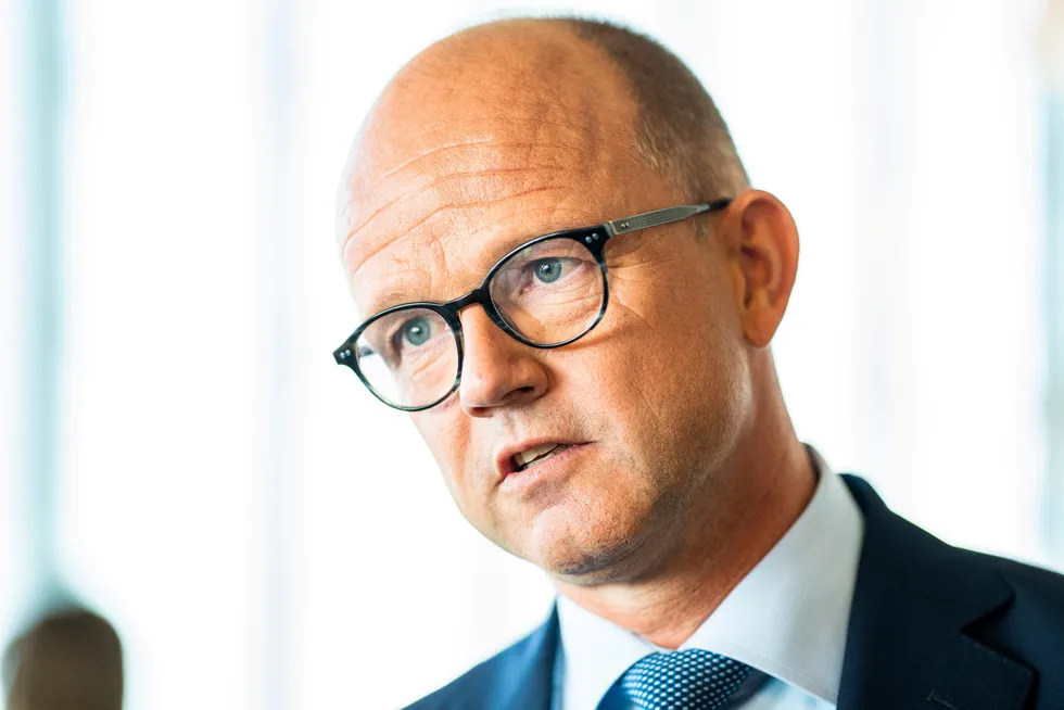 NHO-direktør Ole Erik Almlid mener Norge må tåle både kraftutbygging og økt arbeidsinnvandring i årene fremover.
