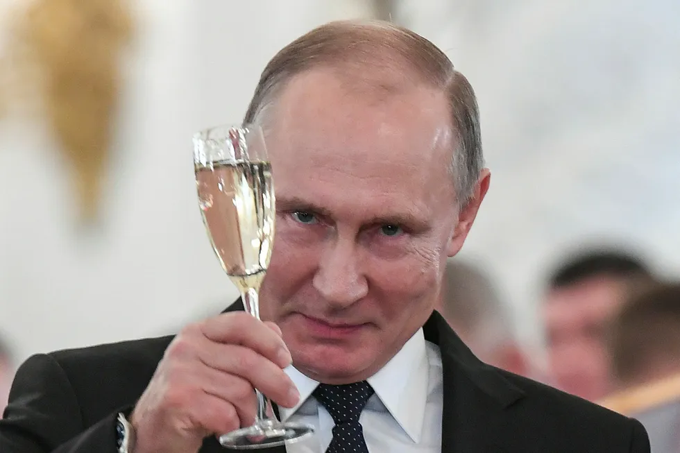 Russlands president Vladimir Putin har bedt om å starte å lage en egen kryptovaluta som ligner den tradisjonelle rubelen nøyaktig, men med visse begrensninger. Foto: Kirill Kudryavtsev/AP/NTB Scanpix