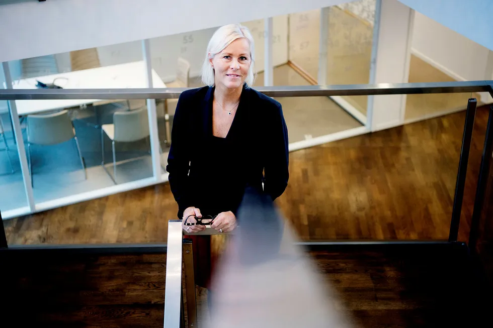 Leder Tone Lunde Bakker i Swedbank Norge sier rutinene er skjerpet etter at den norske filialen fikk sterk kritikk av Finanstilsynet i 2016. Hun vil ikke svare på om penger fra hvitvaskingssaken i Baltikum kan spores til Norge.