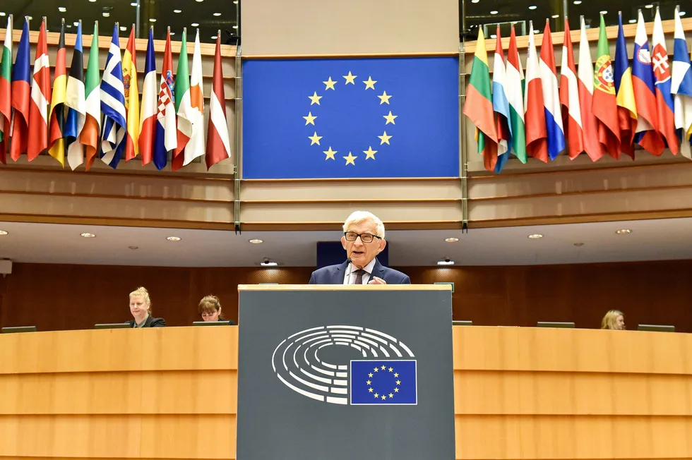 Lead MEP on the proposed hydrogen and decarbonised gas markets regulation Jerzy Buzek, during a debate on proposed energy market reforms.