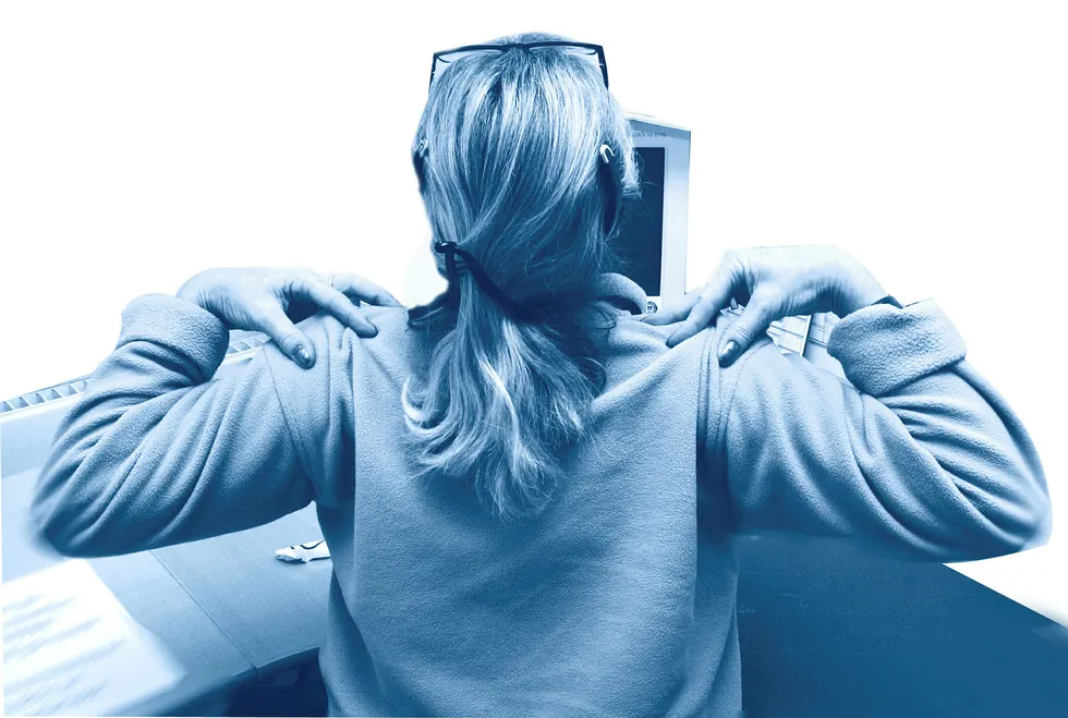 Å rette ryggen kan hjelpe på humøret, ifølge ny forskning. Foto: NTB Scanpix