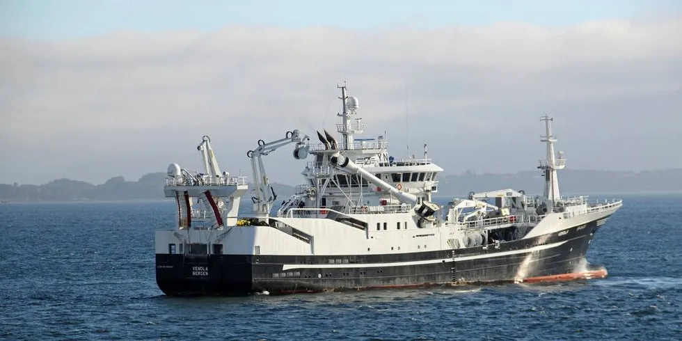 STRIDENS KJERNE: Ringnotbåten «Vendla» har stått sentralt i debatten om hvor mye NVG-sild som er i havet, etter toktet den gjennomførte for Havforskningsinstituttet i 2016.Foto: Torhild Måkestad Martinussen