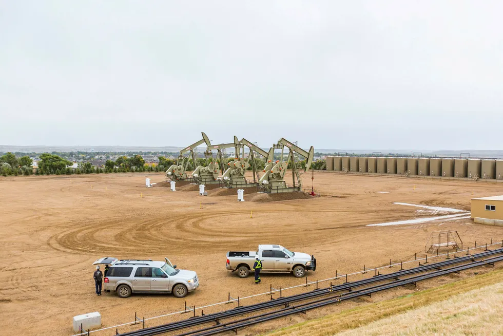 Fracking representerte en stor omdømmerisiko. Miljøorganisasjonene var på banen fra dag én, skriver Wenche Skorge i innlegget. Her fra Williston i North Dakota i 2013, et anlegg i regi av Equinor, den gang Statoil.