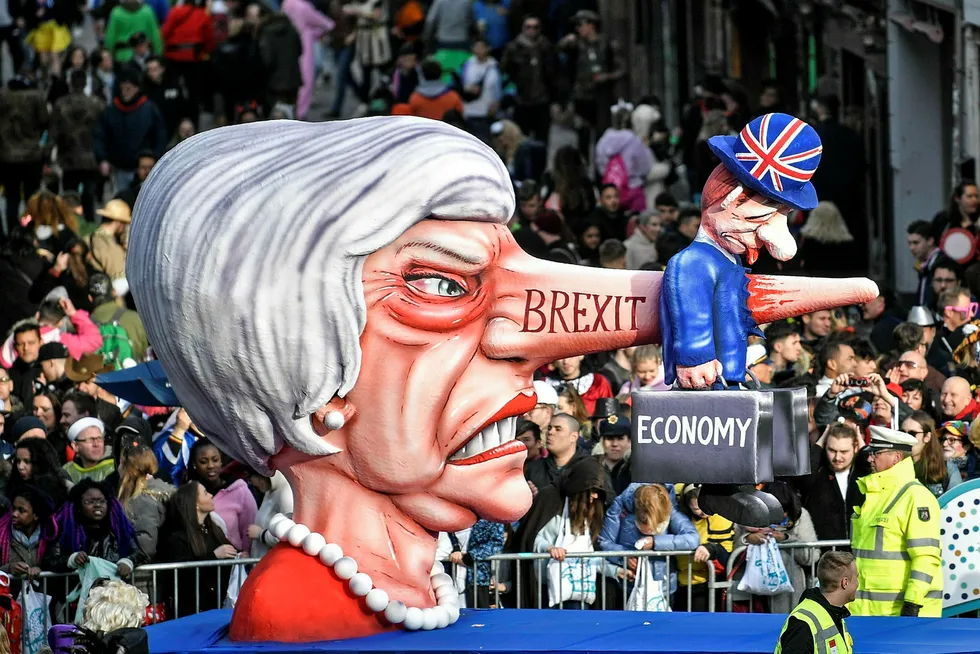 Under karnevalet i Düsseldorf tidligere denne måneden ble Storbritannias statsminister Theresa May og landets brexit-situasjon karikert.