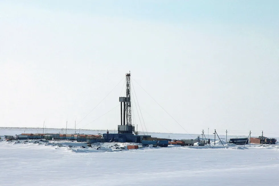 Hunt for unconventionals: a drilling rig at a Rosneft-operated oifield in Russia's Oreburg region