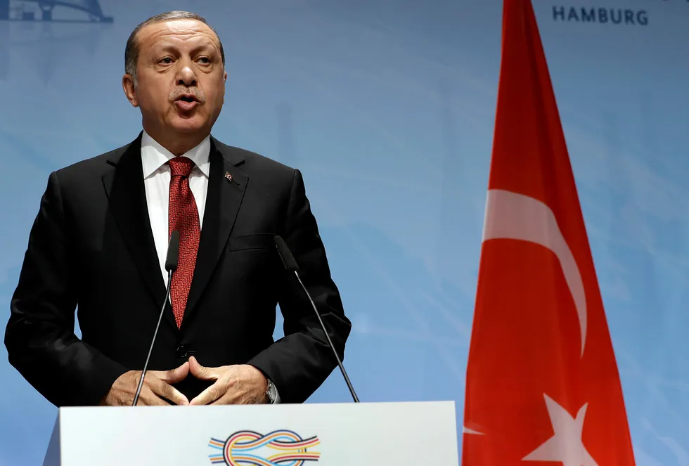 Tyrkias president Recep Tayyip Erdogan under en pressekonferanse i Hamburg. Foto: Michael Sohn