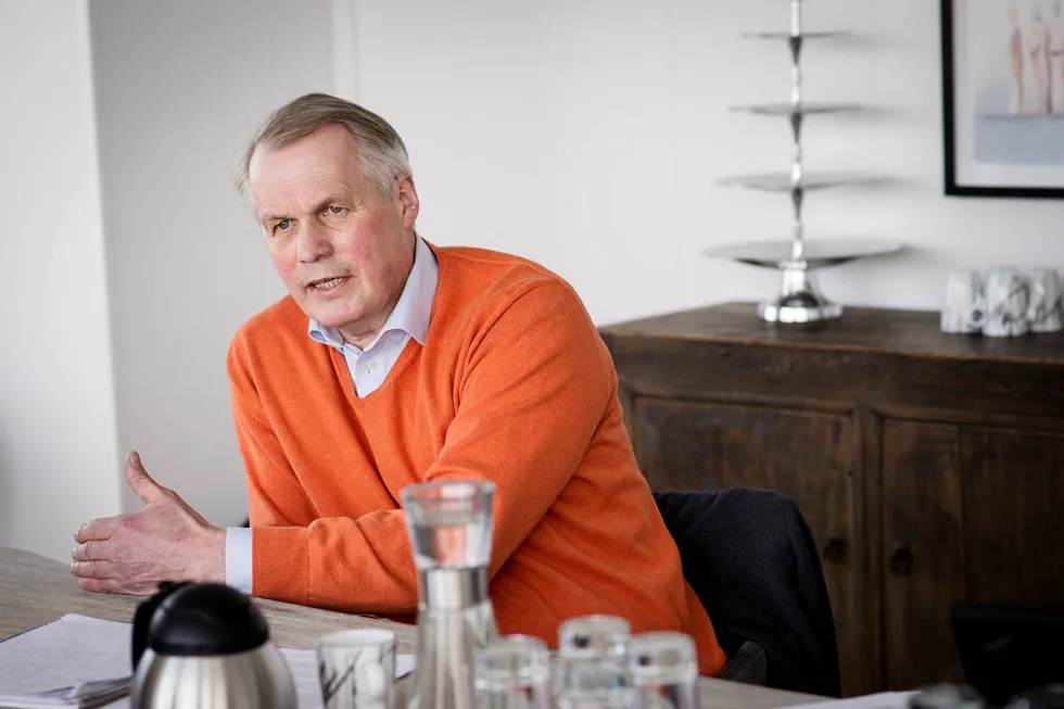 Gustav Witzøe sier han er skeptisk til de omfattende vindkraftplanene på Frøya.
