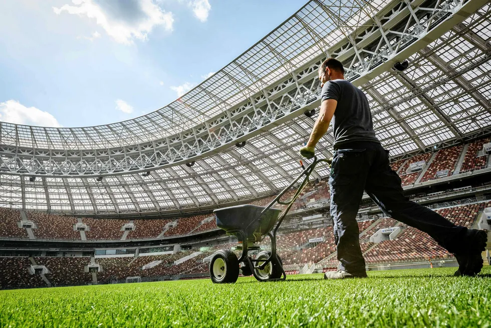 Luzjniki stadion i Moskva rommer 80.000 tilskuere. Både åpningskampen og finalen i Fotball-VM skal spilles her mellom 14. juni og 15. juli. Foto: Mladen Antonov/AFP/NTB Scanpix