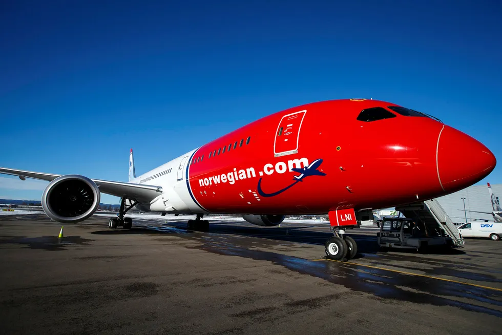 Avtalen med amerikanske myndigheter og ni nye Dreamliner-fly i flåten neste år gjør at flyselskapet Norwegian nå varsler flere USA-avganger neste år. Foto: Heiko Junge / NTB Scanpix