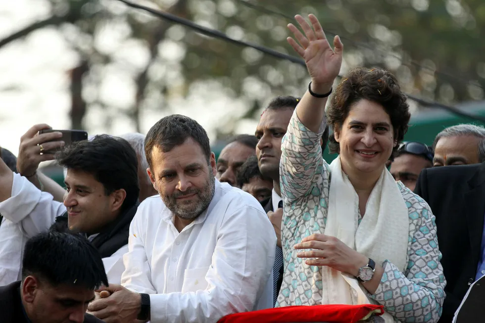 Søsknene Rahul og Priyanka Gandhi Vadra fronter valgkampen for Kongresspartiet i India, som er i opposisjon. Det kommende valget i India blir det dyreste i historien.