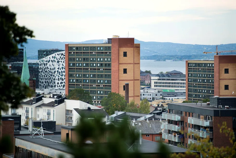 Eiendomsutvikleren Veidekke regner med at boligprisene i Oslo vil falle med 10 prosent fra april til utgangen av året. Foto: Per Ståle Bugjerde
