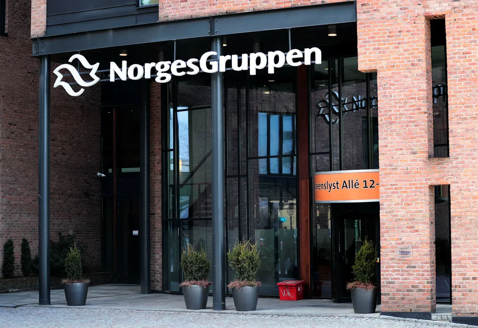 Mannen i 50-årene har erkjent å ha mottatt betydelige kontantbeløp som ansatt i Norgesgruppens datterselskap Unil.
