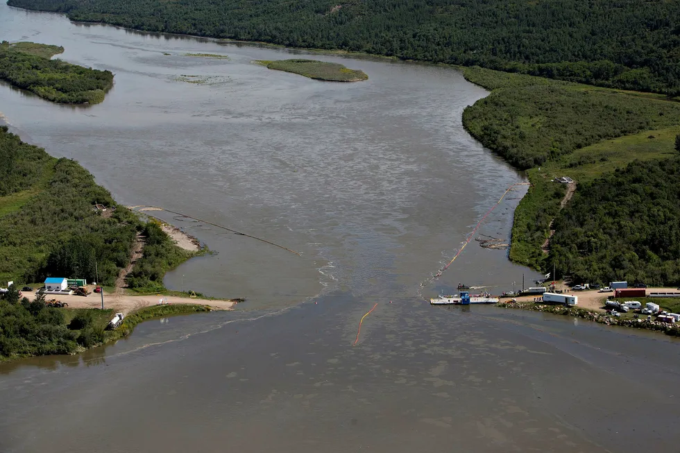 Saskatchewan: Crews work to clean up river following 2016 spill