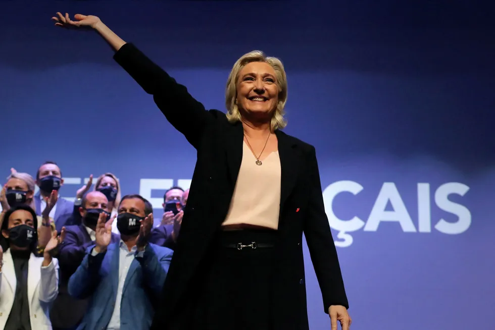 Partileder Marine Le Pen i franske Rassemblement National vil samle Europas ytre høyre.