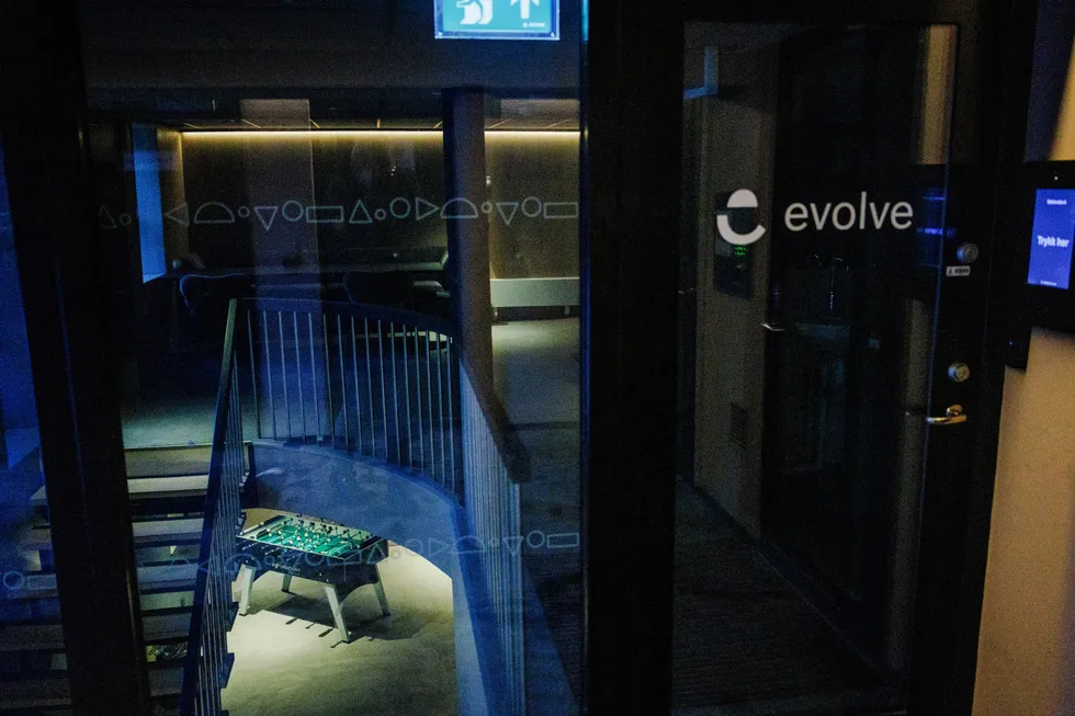 De attraktive lokalene på Vulkan sentralt i Oslo er nå avlåst etter Evolve-konkursen. Et fotballspill står igjen i de fleksible kontorlokalene.